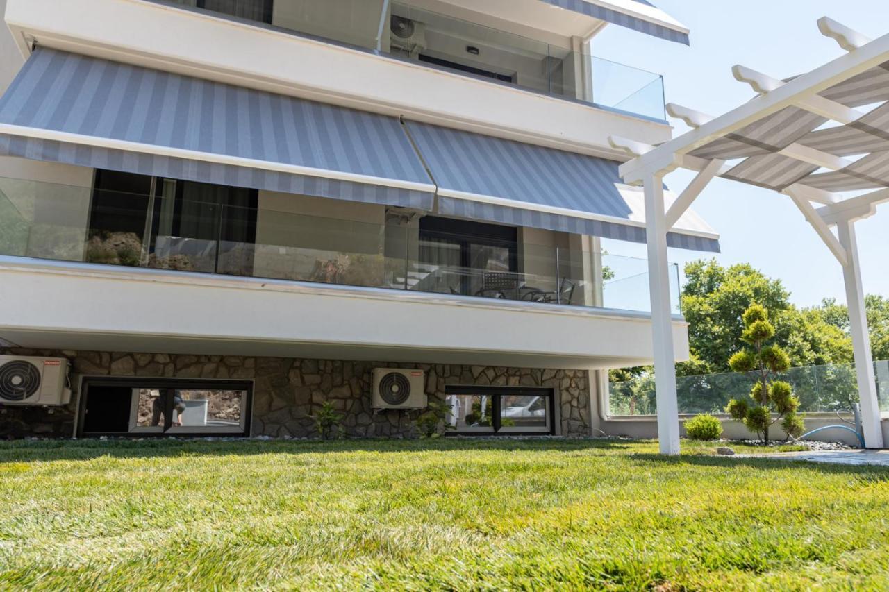 Medusa Luxury Apartments Néa Péramos Exterior foto