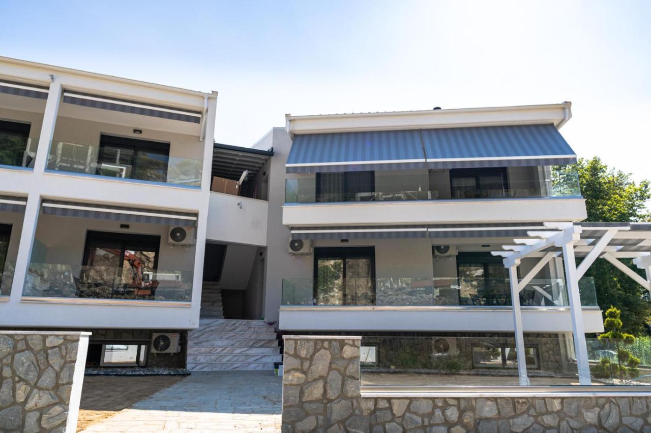 Medusa Luxury Apartments Néa Péramos Exterior foto