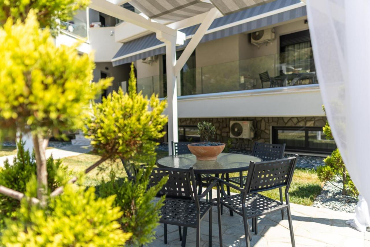 Medusa Luxury Apartments Néa Péramos Exterior foto